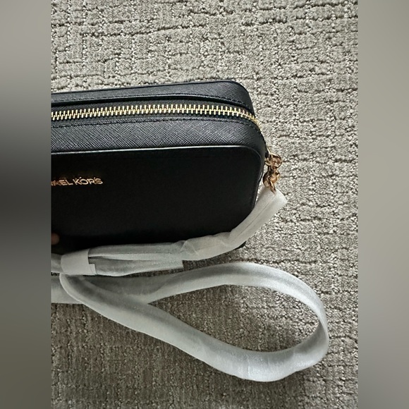 Michael Kors Jet Set Black Leather Crossbody Bag - Picture 12 of 12